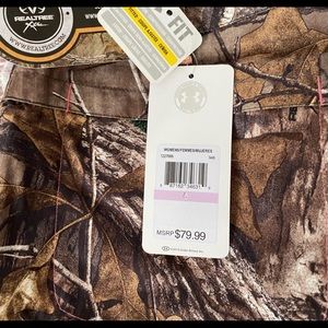 Under Armor Size 6 Woman Camo Hunting Pants